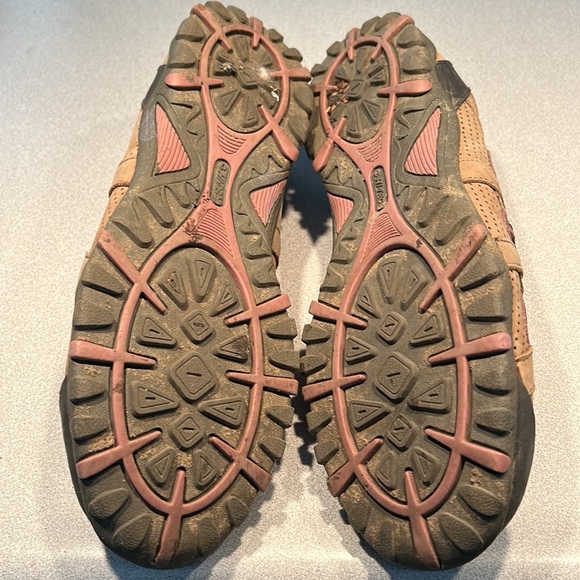 Women’s Hi-Tec “V-Lite” Carmel W Hiking Shies - Picture 3 of 5